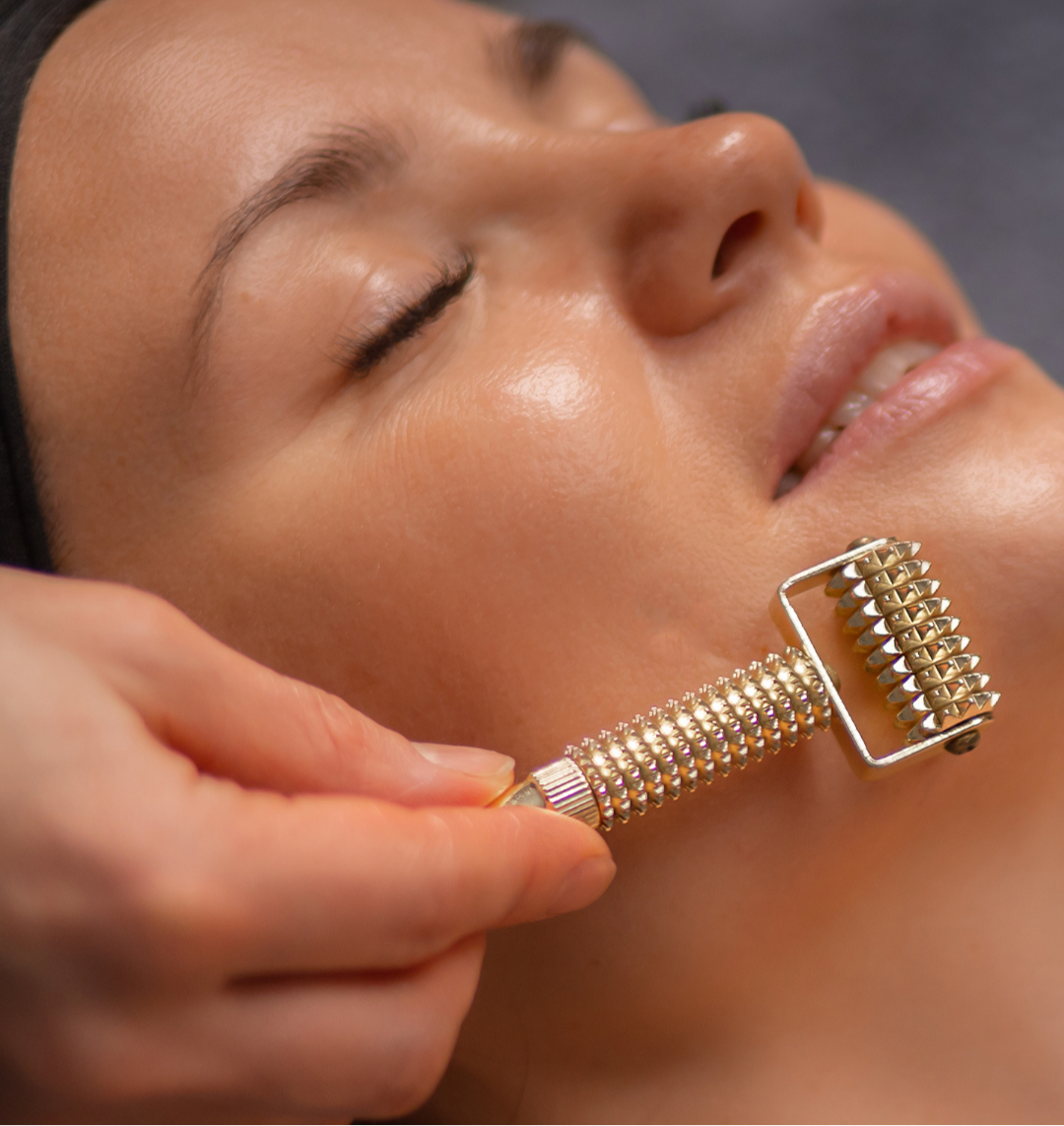 ¿Qué es el drenaje linfático facial y por qué ayuda tanto a desinflamar el rostro?