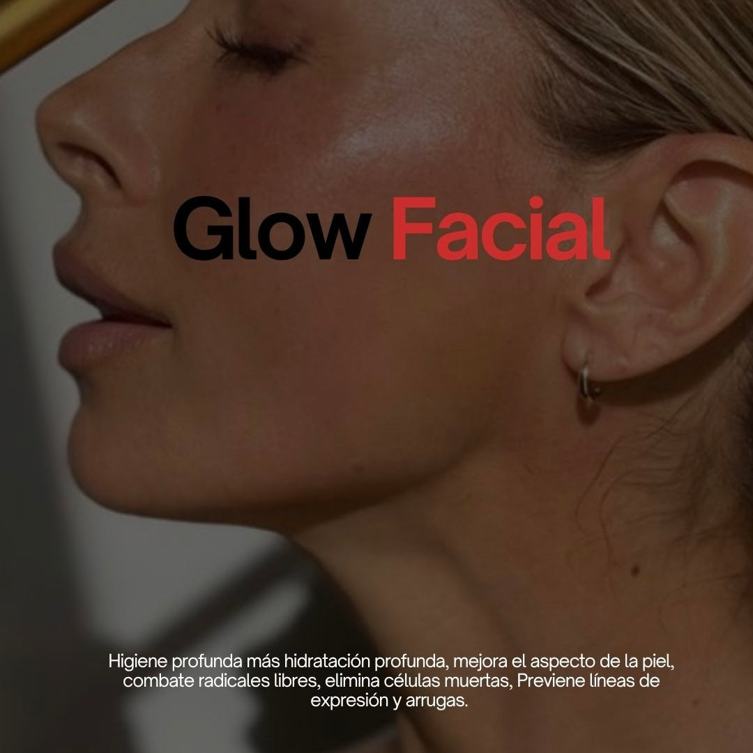 Cliente recibiendo facial limpieza profunda en FaceFitness Guatemala